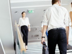 Komputery i kamery w obronie pracownika