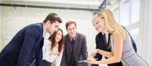 Więcej pracodawców planuje zatrudniać niż zwalniać