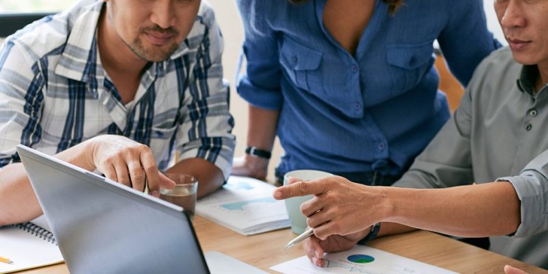 Rodzic do pracy potrzebny? Dyskryminacja w ogłoszeniach o pracę