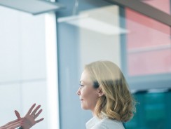 Jak długo Polak pracuje na swoje święta?