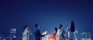 Ilu pracowników rozważa odejście ze swojej firmy? Co może ich motywować?