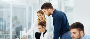 Elastyczny, komunikatywny i ambitny. Absolwent poszukiwany.