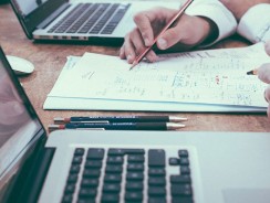 Praca – III kwartał 2016 sprzyjał „niebieskim kołnierzykom”!