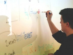 Kompetencje językowe pracowników – ubezpieczeni na wypadek sukcesu