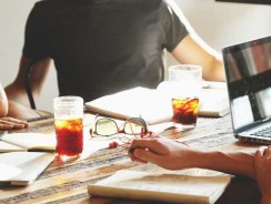 Sprzedawca ukierunkowany na „ja”, czyli jak motywować handlowca, który irytuje się i traci zapał, gdy słyszy polecenia wydawane przez lidera