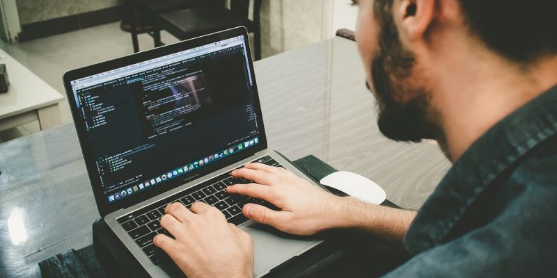 Branża IT nieustannie poszukuje pracowników. W jaki sposób może pomóc w tym pozytywny wizerunek pracodawcy?