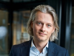 Moc jest w ludziach – rozmowa z Piotrem Ciskim