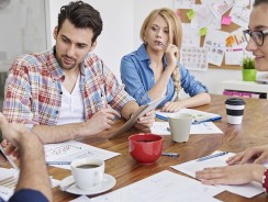 Jak zwrócić na siebie uwagę pracownika?