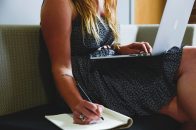 Millenialsi chcą pracować zdalnie non stop. Młodsi i starsi już niekoniecznie