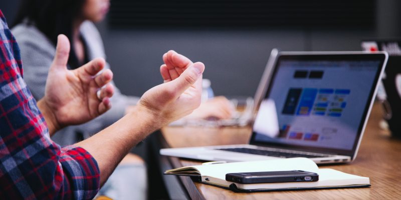 Czas pandemii pod znakiem niezbędności. Recenzja Raportu OLX Praca – Know How 2021