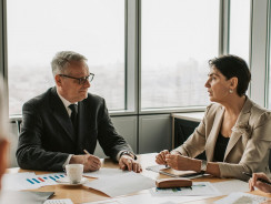 Będziemy pracować dłużej – jak odnajdą się w tym seniorzy? Badanie Pracuj.pl