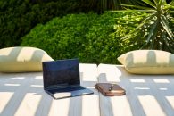 Wakacje i praca w jednym – utopia czy nowa rzeczywistość