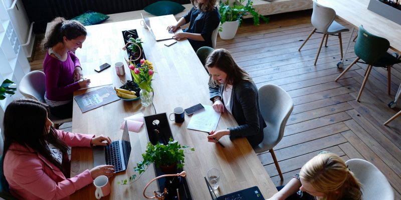 Praca zdalnie czy w coworku?