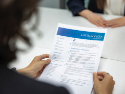 CV stworzone samodzielnie lub przy pomocy kreatora – które ma większe szanse podczas rekrutacji?