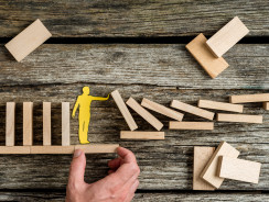 Koronakryzys w 5 fazach. Zobacz, co czeka Twoją firmę