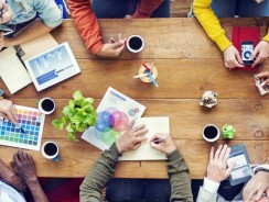 Firmowy survival i bitwa o talenty