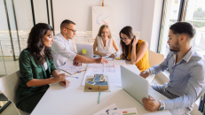 Pokolenie Z w pracy budzi sympatię, ale i obawy